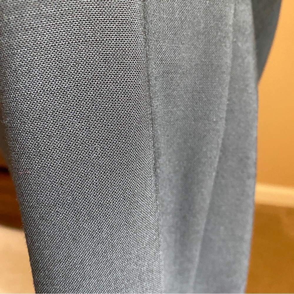 Express editor black wide leg dress pants.  Size 8R - Picture 5 of 6